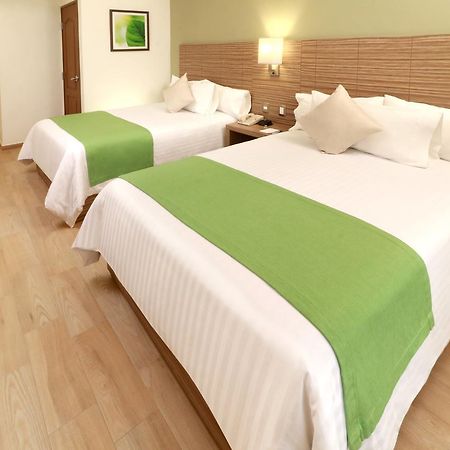 Wyndham Garden Monterrey Valle Real エクステリア 写真