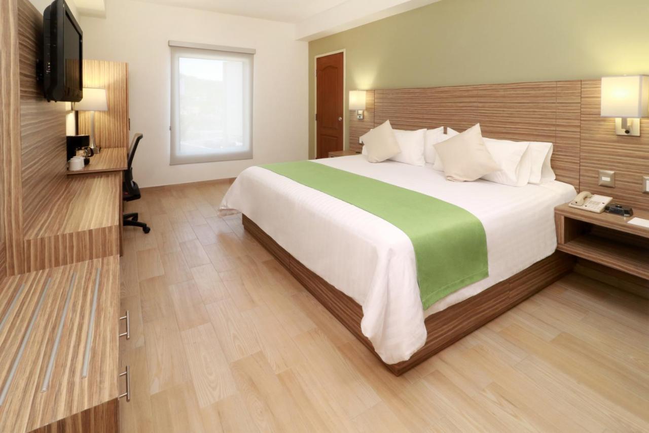 Wyndham Garden Monterrey Valle Real エクステリア 写真
