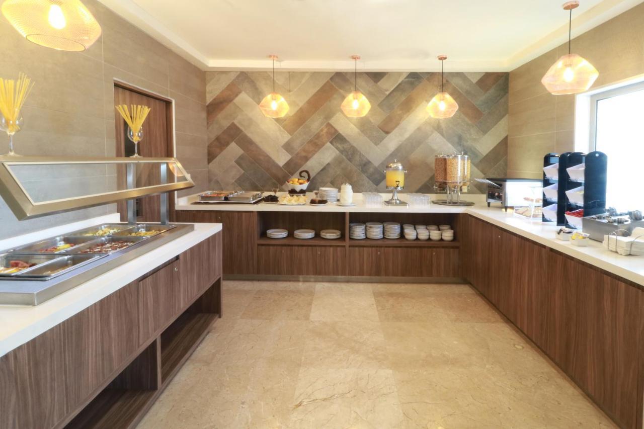 Wyndham Garden Monterrey Valle Real エクステリア 写真