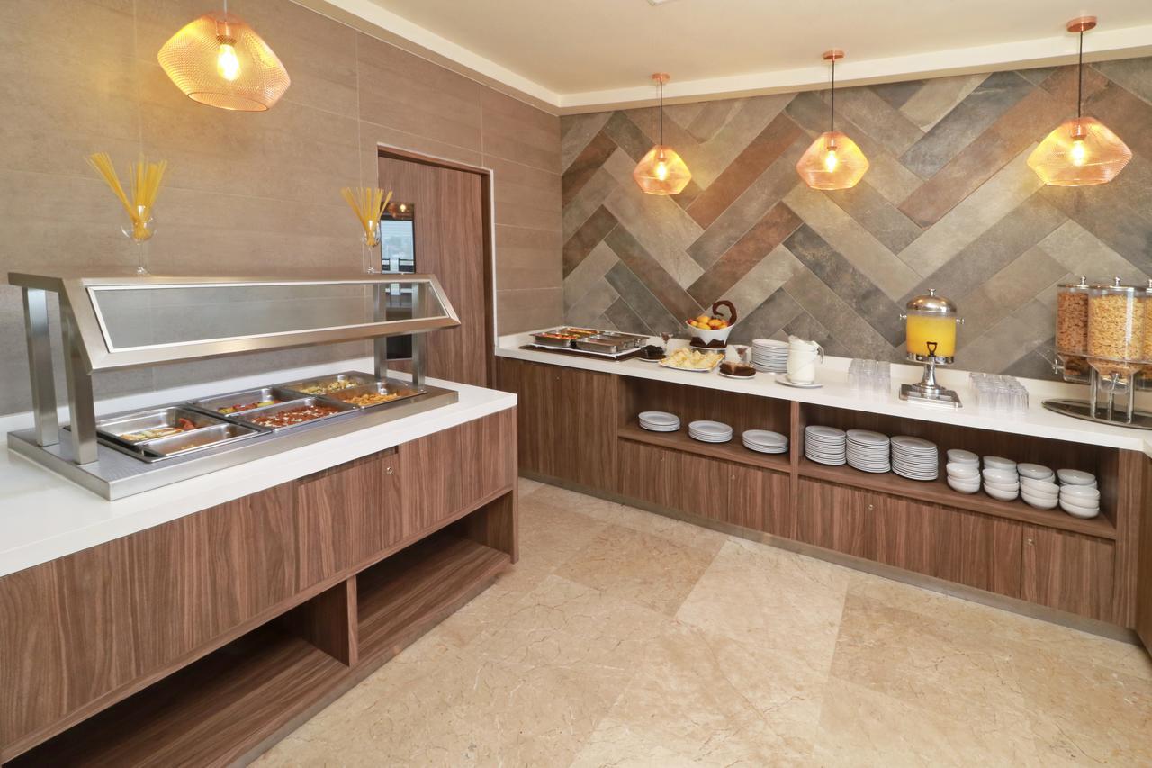 Wyndham Garden Monterrey Valle Real エクステリア 写真