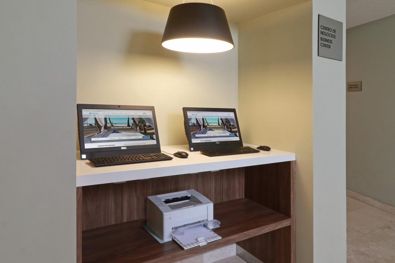 Wyndham Garden Monterrey Valle Real エクステリア 写真