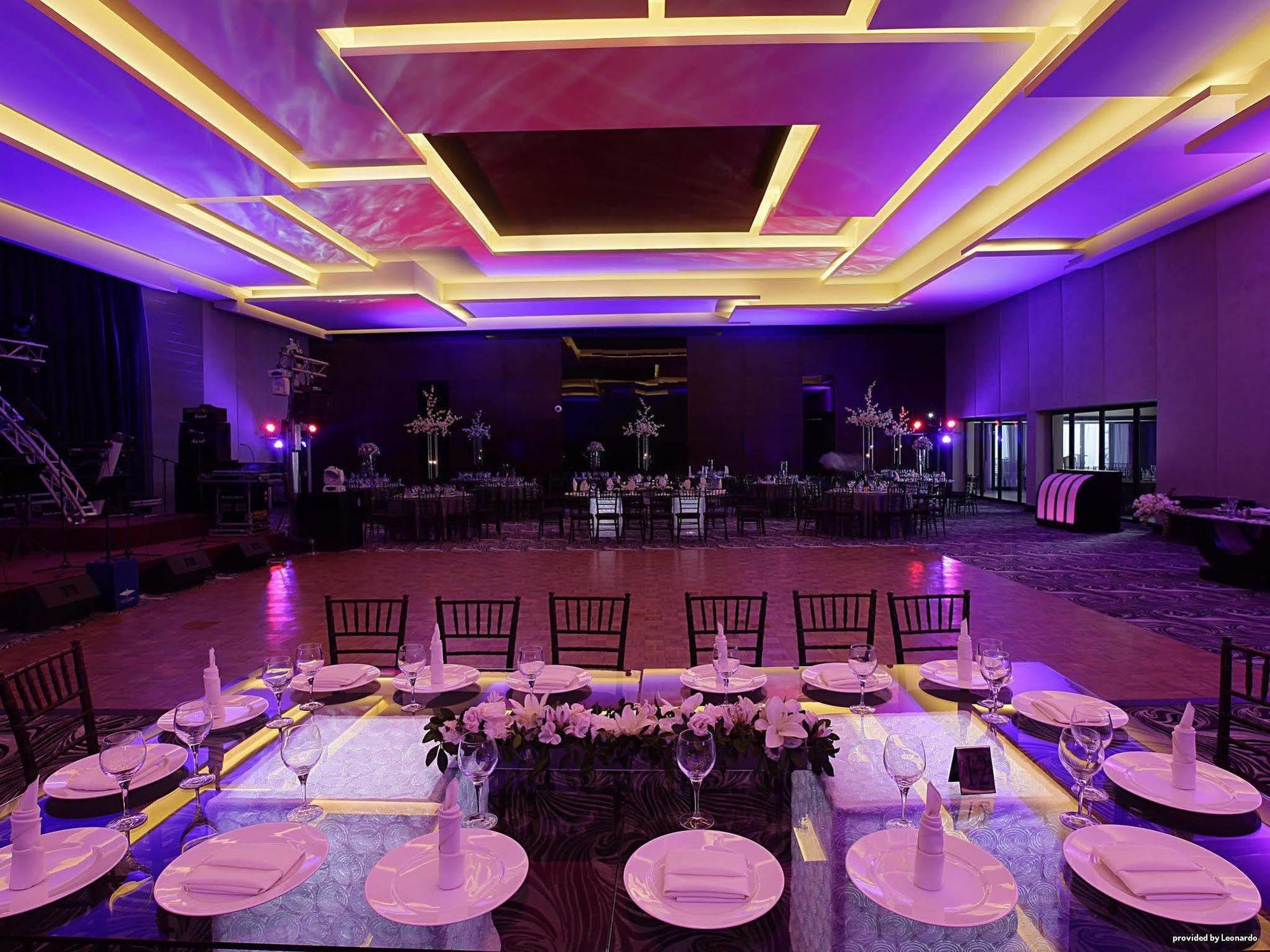 Wyndham Garden Monterrey Valle Real エクステリア 写真